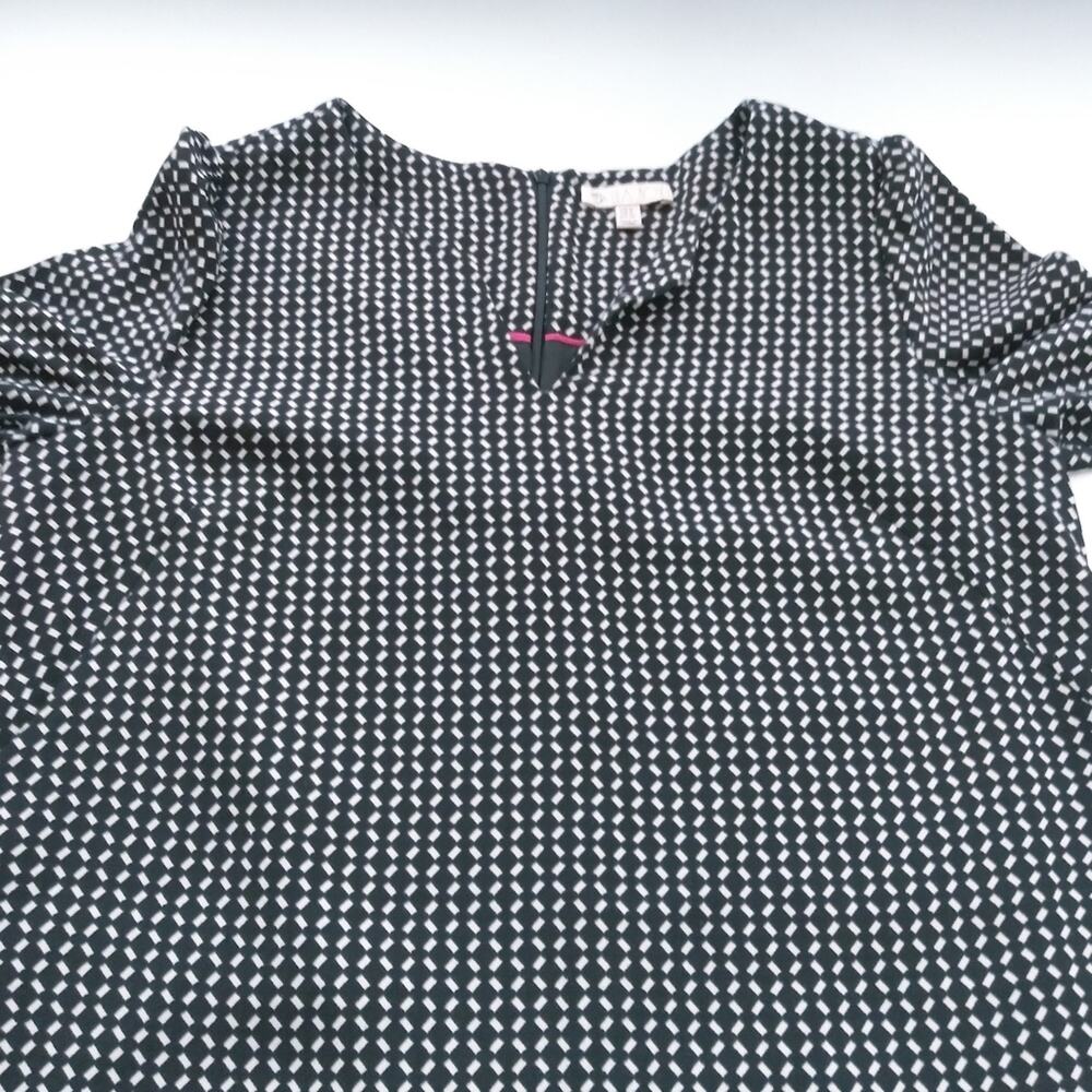 Lila Rose Black White Geometric Print Shift Dress Size 6 - Picture 9 of 10